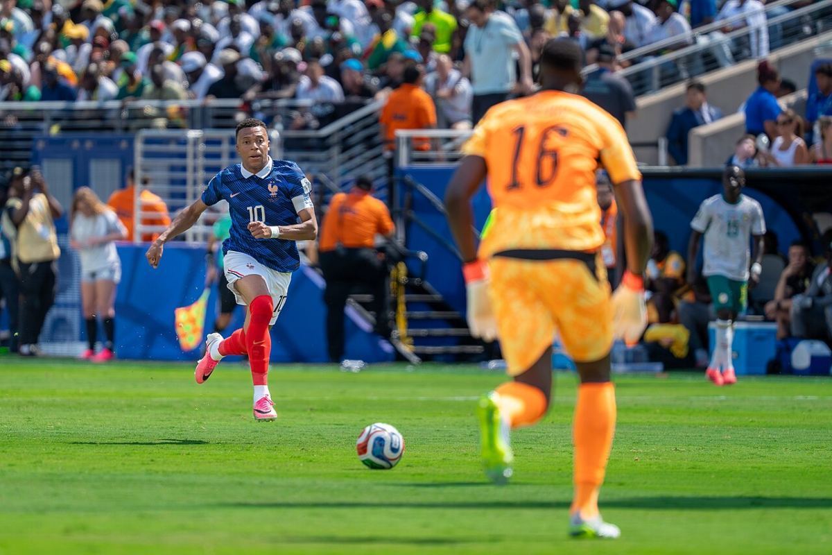 转译英格兰：把数据还原成比赛